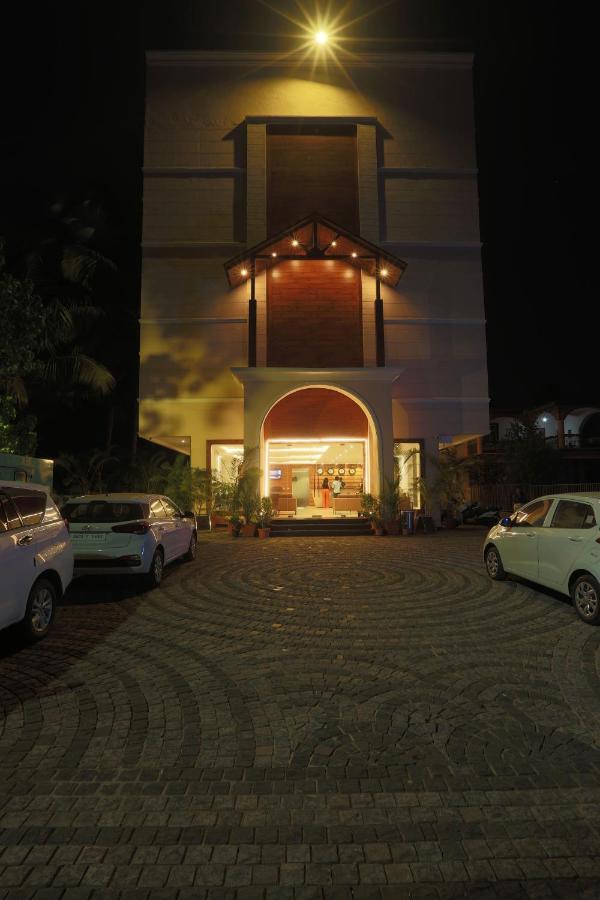 Resort The Lohias, Goa Candolim Exterior foto